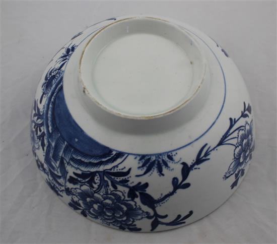 An English porcelain blue and white small punch bowl, late 18th century, probably Liverpool, diameter 22.5cm